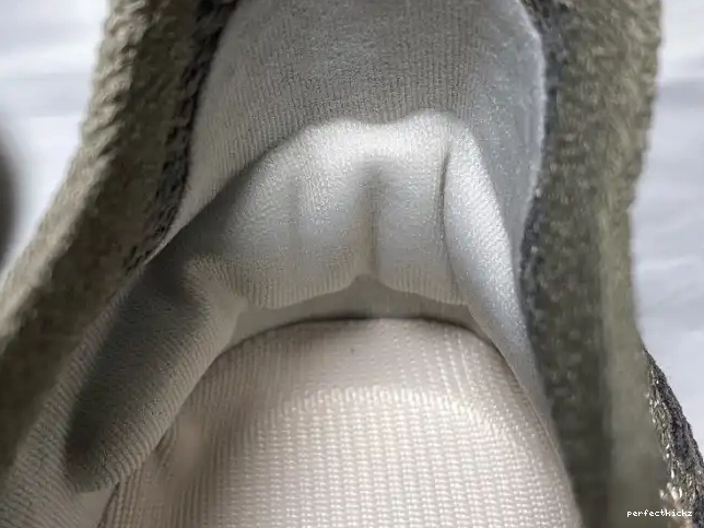 FX9846 380 Adidas Boost Reflective Yeezy Mist 0624